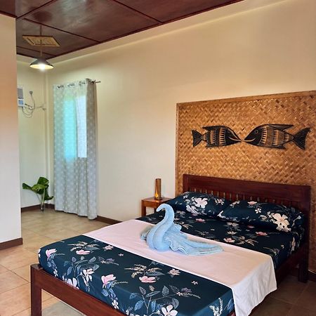 Villa Skanderbeg Guest House Puerto Princesa Ngoại thất bức ảnh