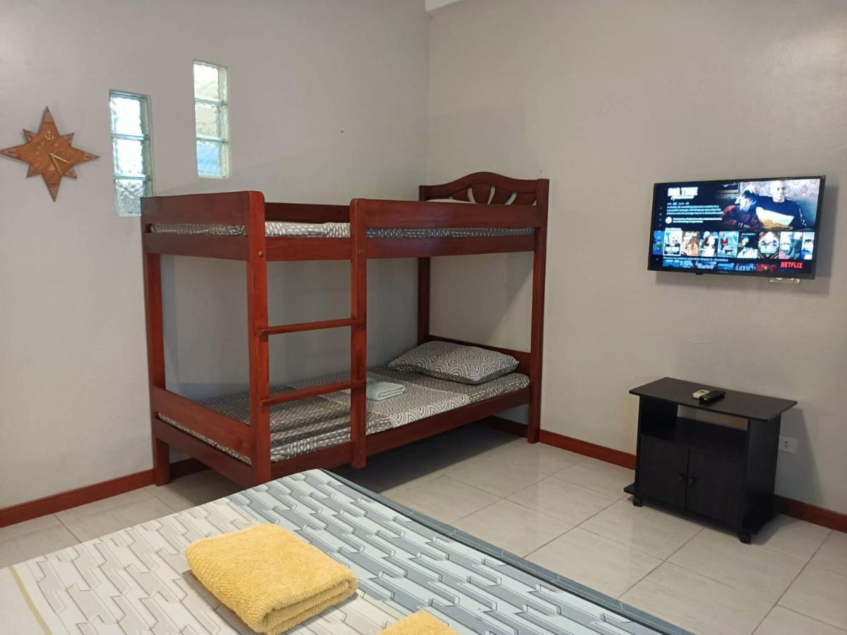 Villa Skanderbeg Guest House Puerto Princesa Ngoại thất bức ảnh