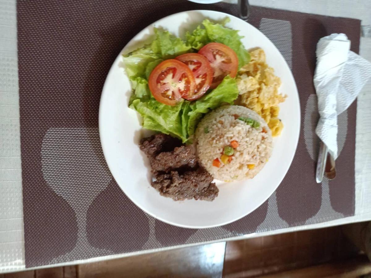 Villa Skanderbeg Guest House Puerto Princesa Ngoại thất bức ảnh