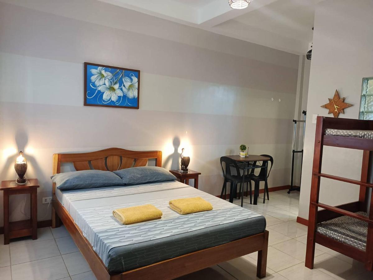 Villa Skanderbeg Guest House Puerto Princesa Ngoại thất bức ảnh