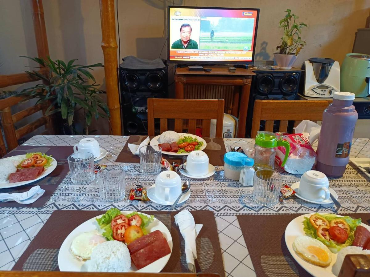 Villa Skanderbeg Guest House Puerto Princesa Ngoại thất bức ảnh