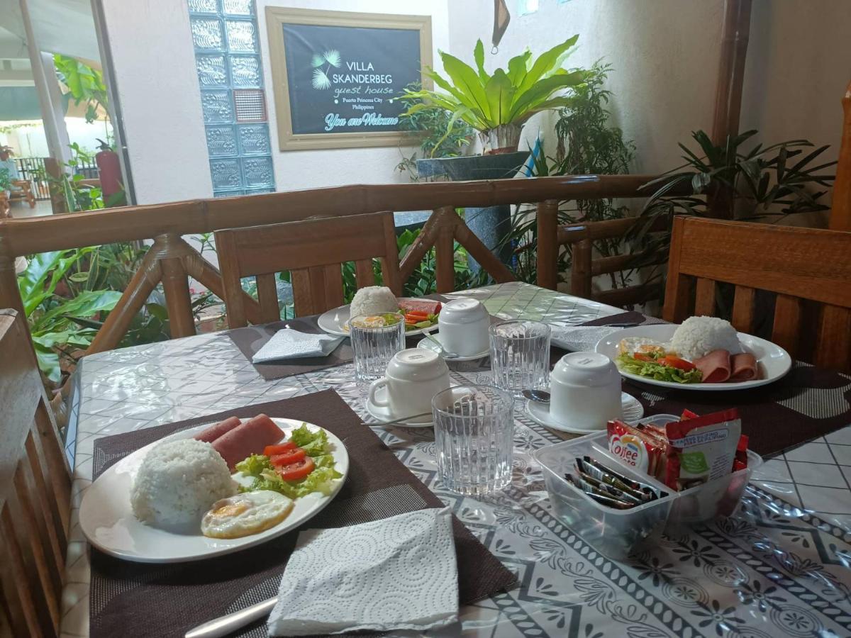 Villa Skanderbeg Guest House Puerto Princesa Ngoại thất bức ảnh