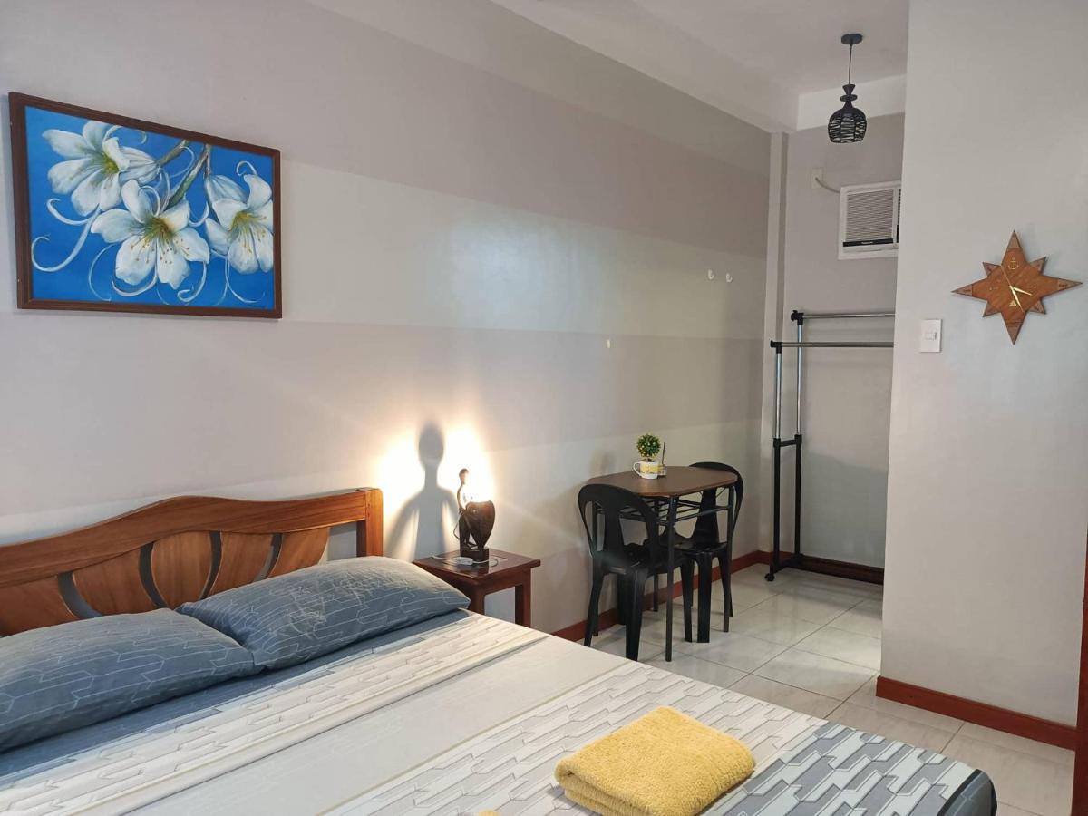 Villa Skanderbeg Guest House Puerto Princesa Ngoại thất bức ảnh