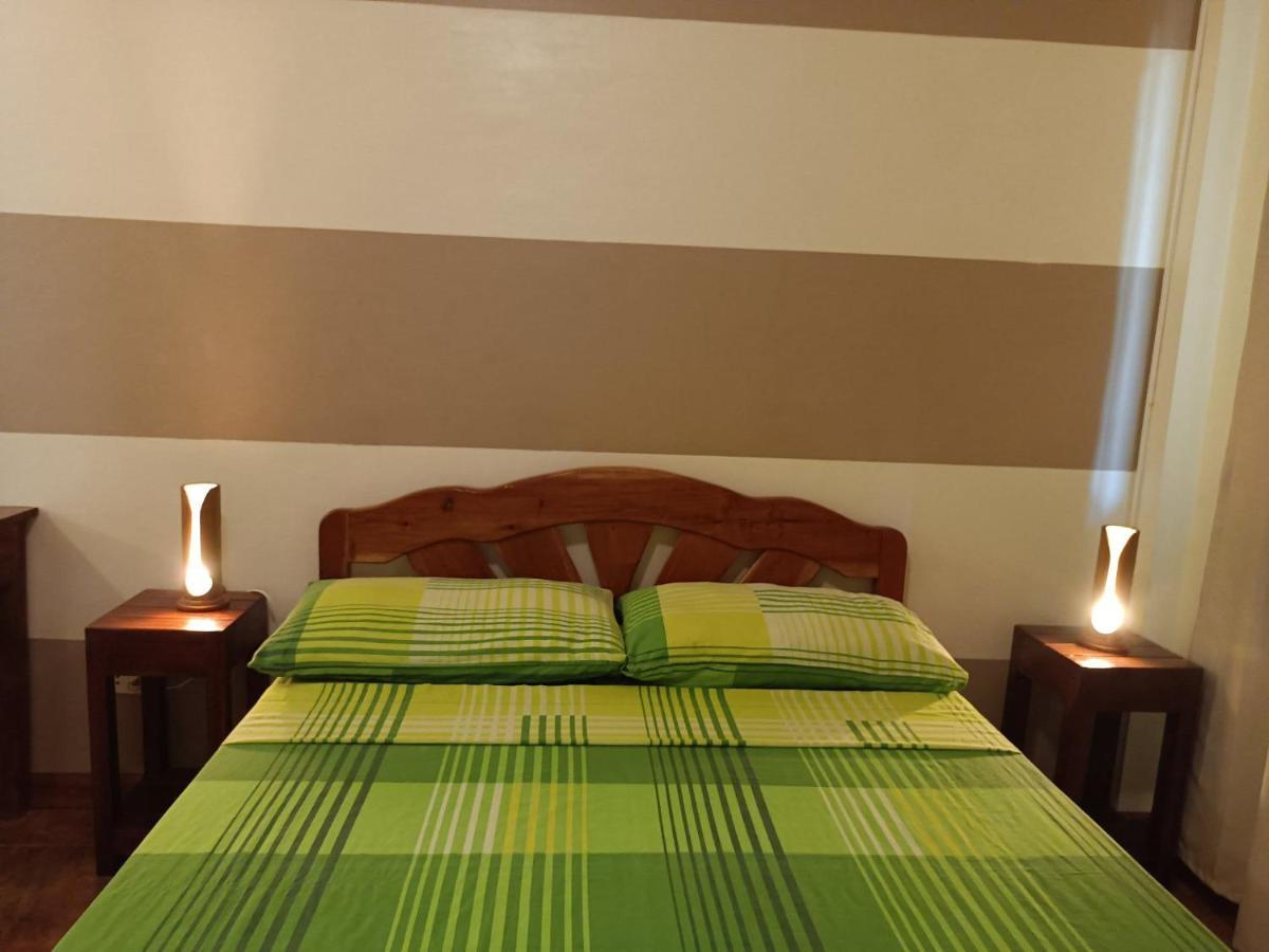Villa Skanderbeg Guest House Puerto Princesa Ngoại thất bức ảnh