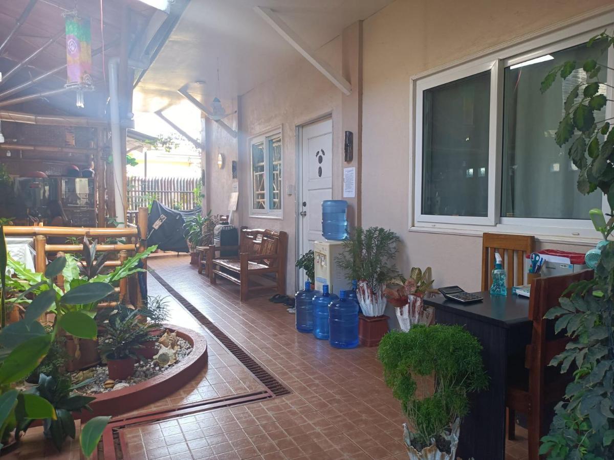 Villa Skanderbeg Guest House Puerto Princesa Ngoại thất bức ảnh