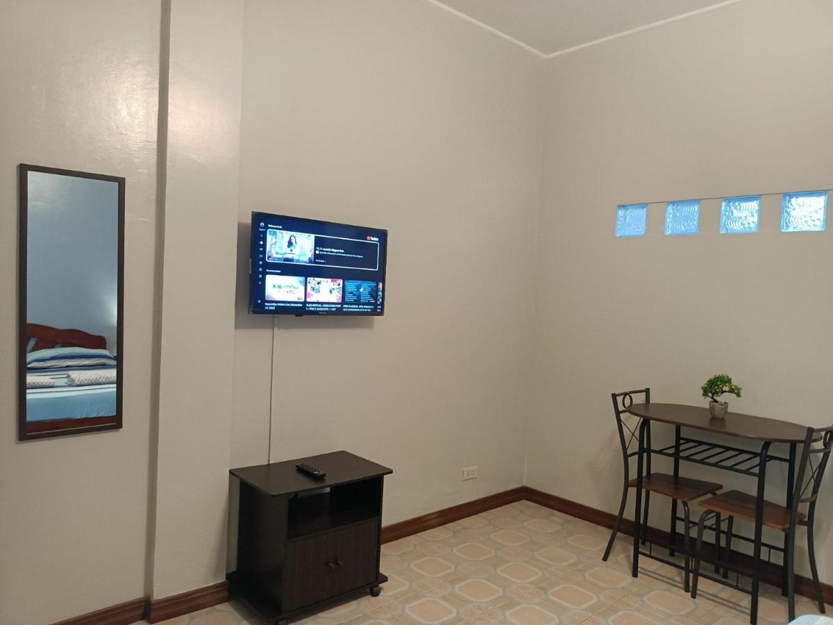 Villa Skanderbeg Guest House Puerto Princesa Ngoại thất bức ảnh