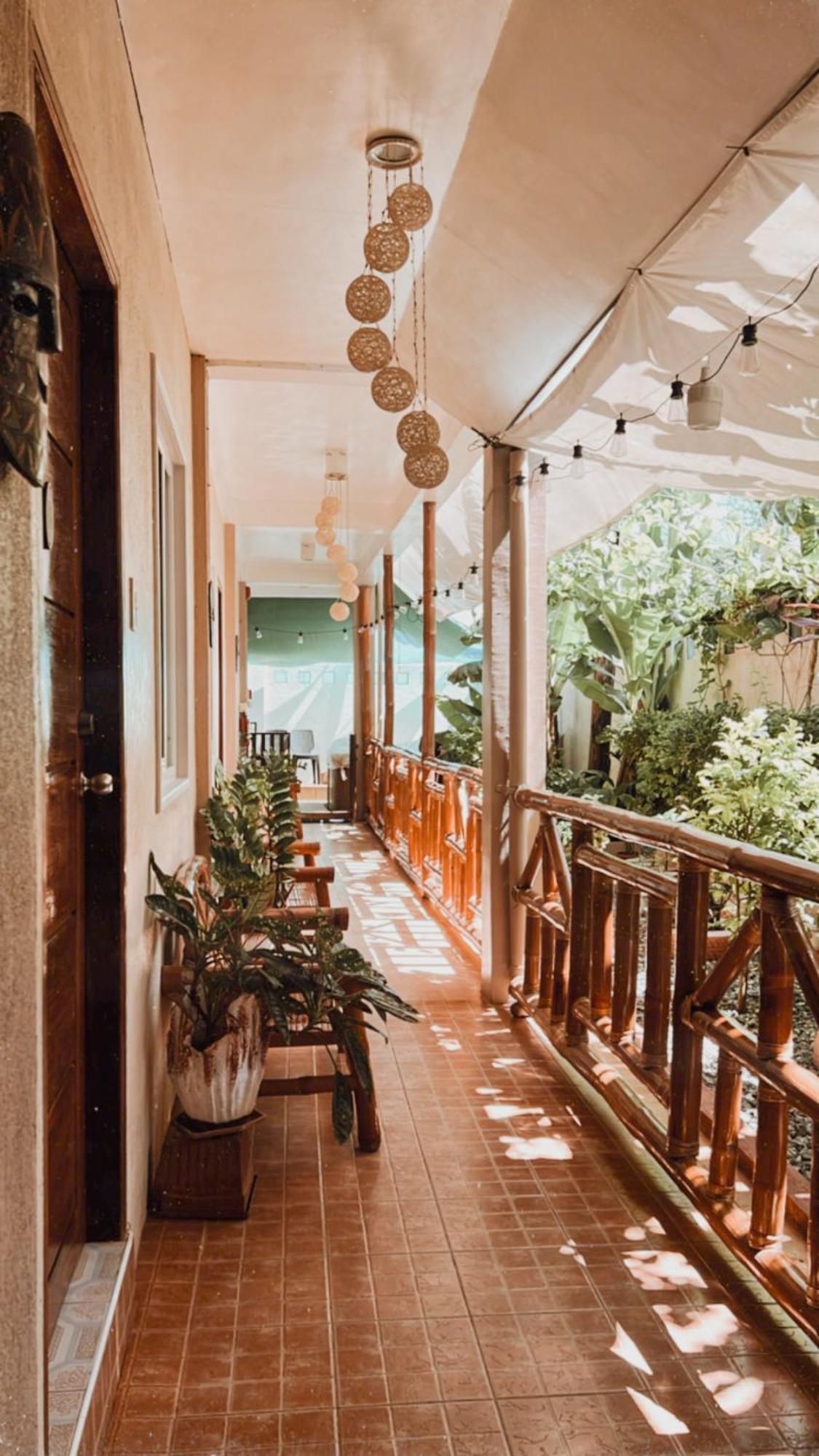 Villa Skanderbeg Guest House Puerto Princesa Ngoại thất bức ảnh