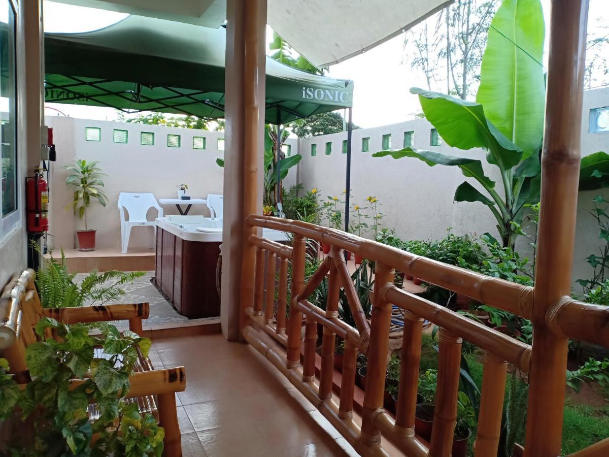 Villa Skanderbeg Guest House Puerto Princesa Ngoại thất bức ảnh